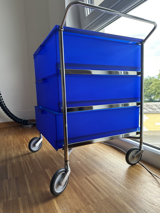 Image 1 of Kartell Antonio Citterio mobiele container