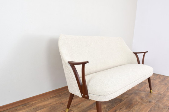 Image 1 of Mid Century Noorse Teak & Boucle Sofa, 1960S.