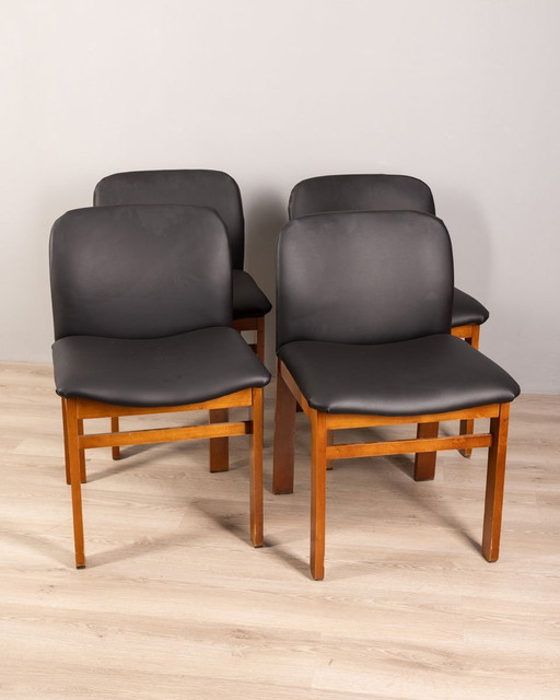 Set van 4 Vintage Italiaanse stoelen in zwart leer, 1970