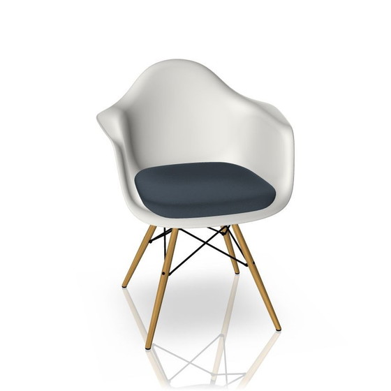 Image 1 of 3x Vitra Eames Plastic Armchair