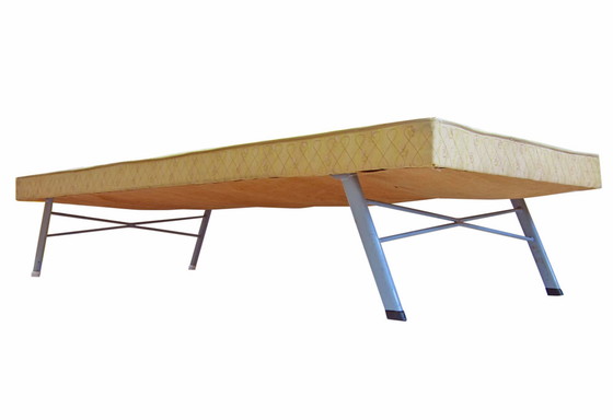 Image 1 of Vintage dagbed