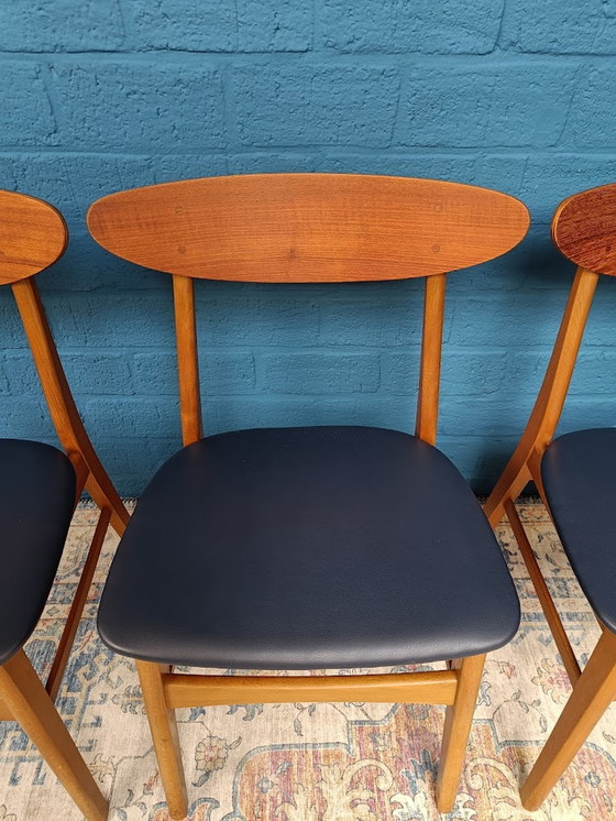 Image 1 of 4x Vintage Deense Stoelen