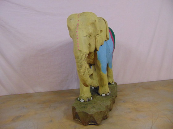 Image 1 of Vintage houten olifant