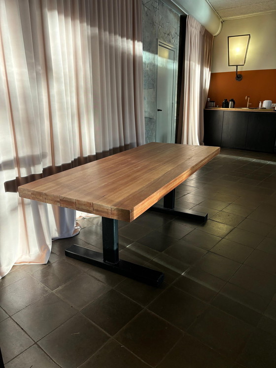 Image 1 of Eiken Eettafel Met Stalen Poot