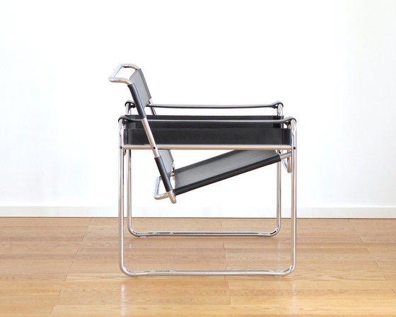 Image 1 of Knoll Int. / Gavina Marcel Breuer Wassily Stoel Leer Zwart