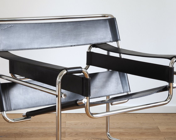 Image 1 of Knoll Int. / Gavina Marcel Breuer Wassily Stoel Leer Zwart