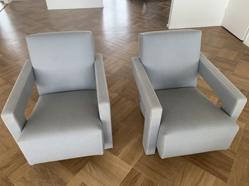 2x Cassina Utrecht Fauteuils Lichtgrijs