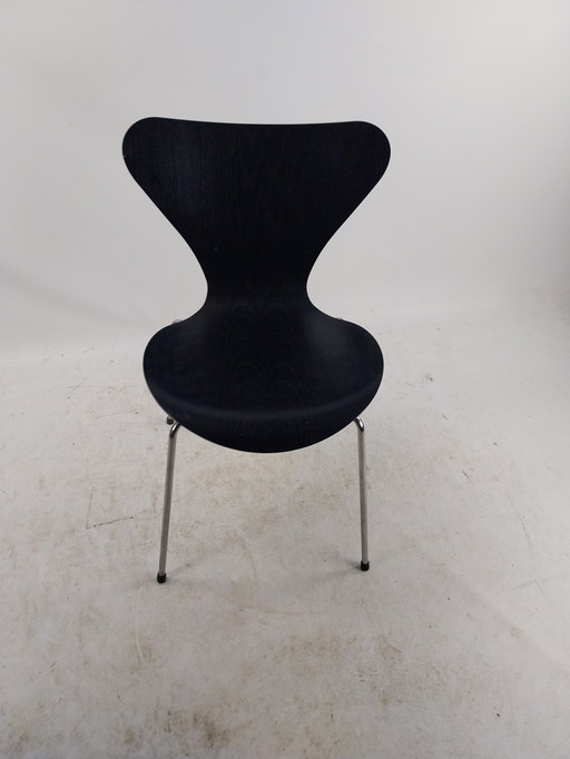 1 X Vlinderstoel Door Arne Jacobsen Voor Fritz Hansen Denmark. 