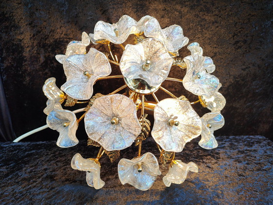 Image 1 of Murano Plafondlamp Met 19 Iriserende Glazen Bloemen