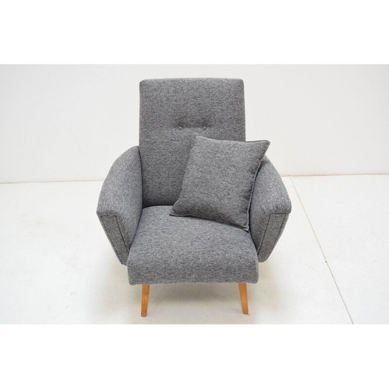 Image 1 of Vintage fauteuil in stof en hout, Tsjecho-Slowakije 1960