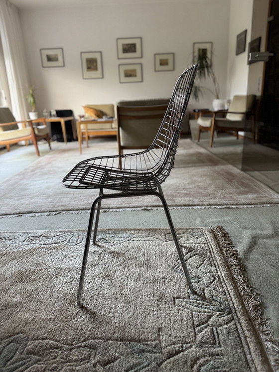 Image 1 of Herman Miller Collectie Ontwerper Charles Eames Draadstoel