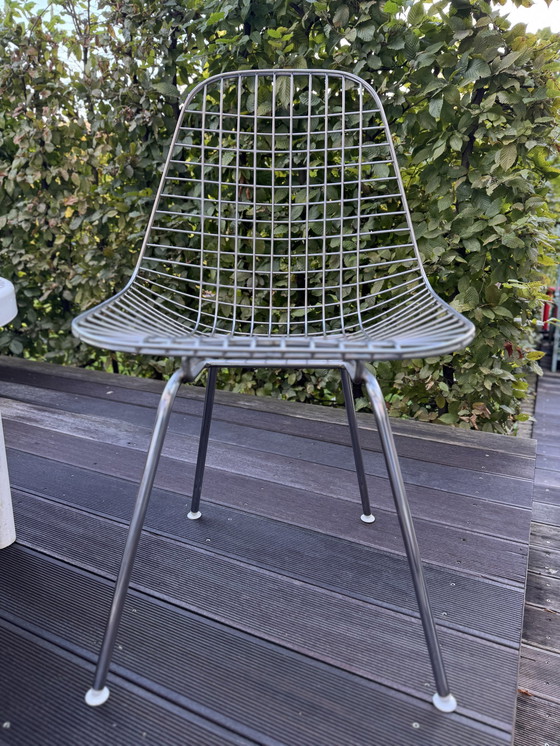 Image 1 of Herman Miller Collectie Ontwerper Charles Eames Draadstoel