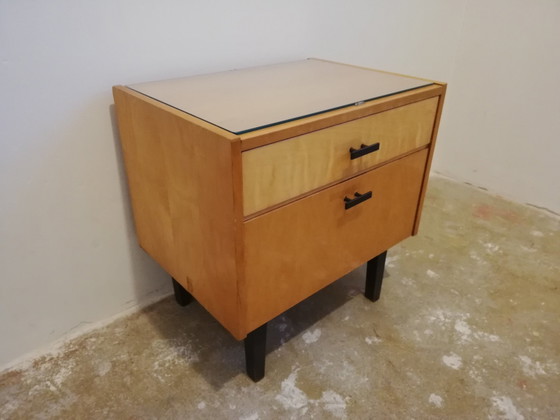 Image 1 of Mid Century Vintage Houten Nachtkastje Met Glazen Plank