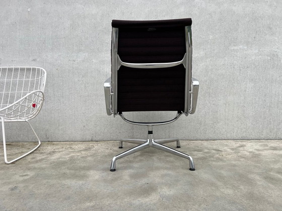 Image 1 of Vitra Eames Ea116 Hopsak Fauteuil