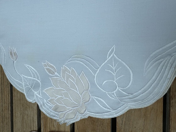 Image 1 of Vintage Set Van 75 Geborduurde Napjes