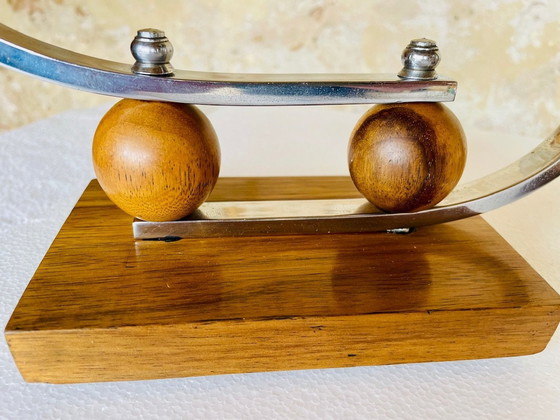 Image 1 of Art Deco, chroom en walnoten kandelaars, set van 2, circa jaren 1930