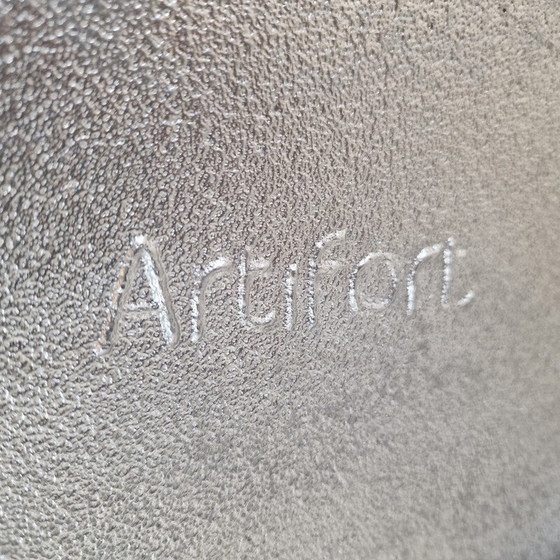 Image 1 of Vintage ronde salontafel van hout en aluminium door Geoffrey Harcourt voor Artifort, 1960