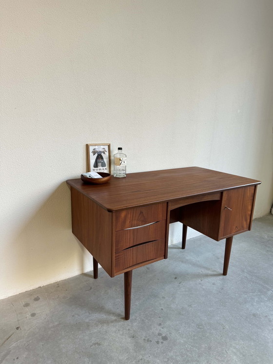 Image 1 of Vintage Bureau Tweezijdig Teak