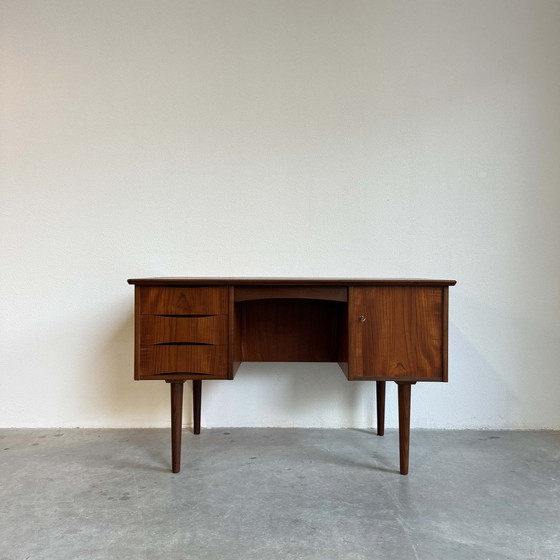 Image 1 of Vintage Bureau Tweezijdig Teak