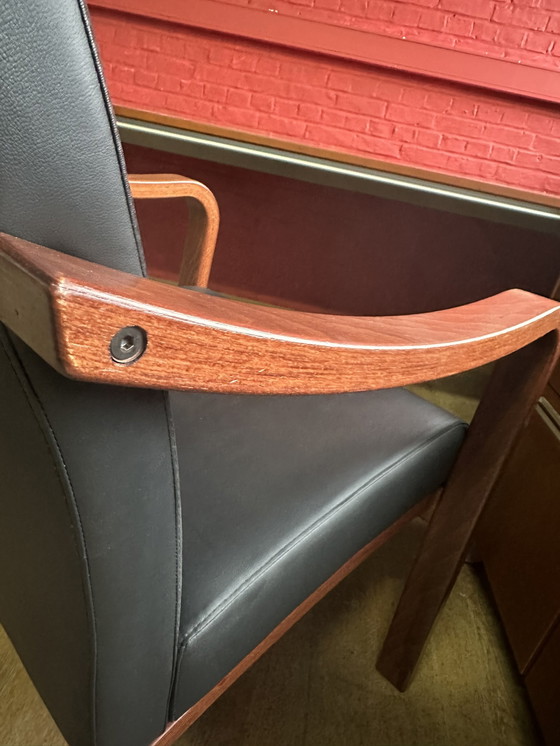 Image 1 of 2x Vintage zwarte fauteuils