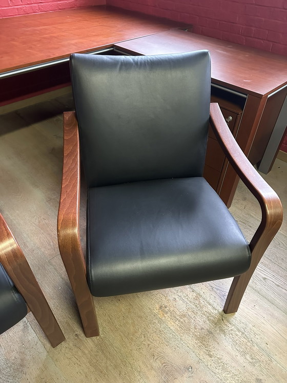 Image 1 of 2x Vintage zwarte fauteuils