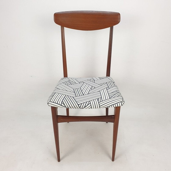 Image 1 of Set van 6 mid century Italiaanse teakhouten eetkamerstoelen, jaren 1950