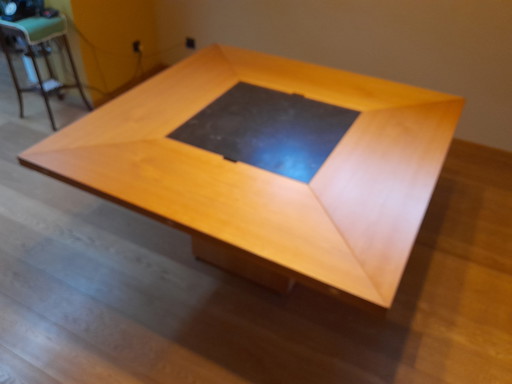 Van Den Berghe eettafel