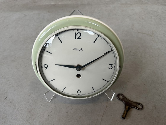 Image 1 of Vintage klok Kienzle - porselein en glas