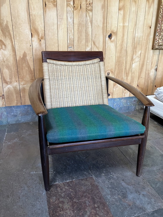 Image 1 of Mid Century Scandinavische Teakhouten Loungestoel met rieten rug Circa 1950S