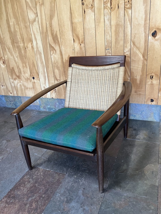 Image 1 of Mid Century Scandinavische Teakhouten Loungestoel met rieten rug Circa 1950S