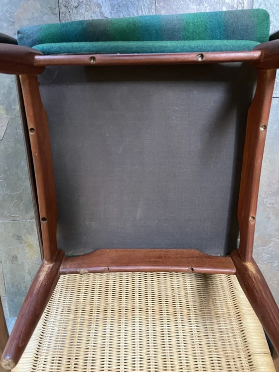 Image 1 of Mid Century Scandinavische Teakhouten Loungestoel met rieten rug Circa 1950S