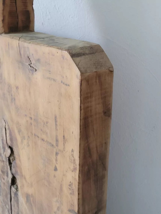 Image 1 of Zeer grote antieke olijfhouten snijplank