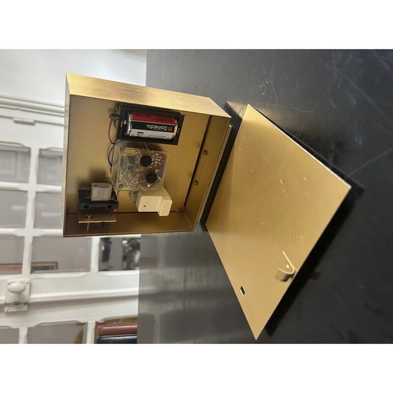 Image 1 of Vintage Jaz klok in geborsteld messing en glas, batterij-aangedreven uurwerk, 1976