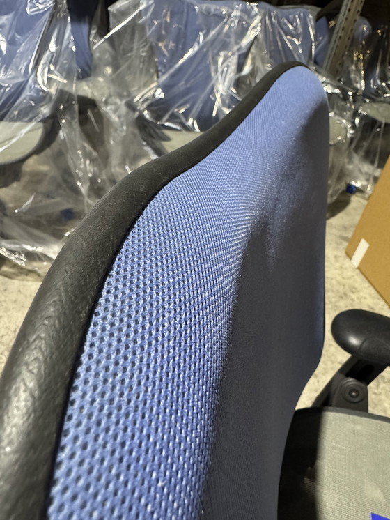 Image 1 of Refurbished Herman Miller Mirra 1 Butterfly bureaustoel