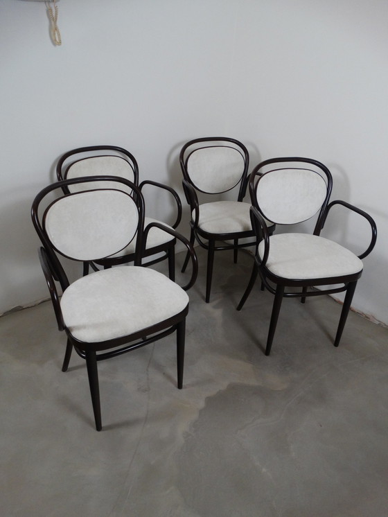 Image 1 of 1 x Thonet eettafel en 4 x Thonet stoelen