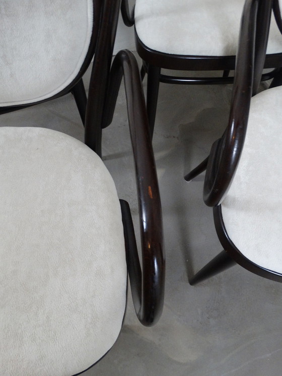 Image 1 of 1 x Thonet eettafel en 4 x Thonet stoelen