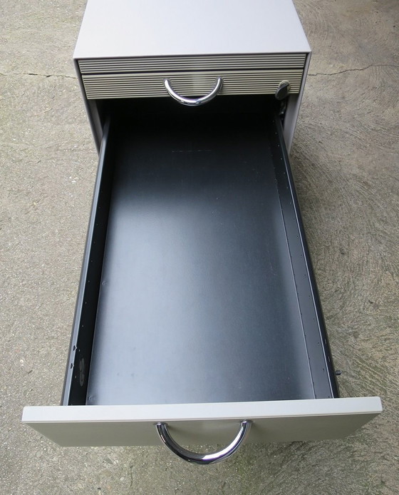 Image 1 of Vitra Metropol verrijdbare lade 3 laden Voor hangmappen, keukengerei, enz.
