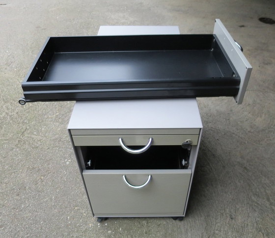 Image 1 of Vitra Metropol verrijdbare lade 3 laden Voor hangmappen, keukengerei, enz.
