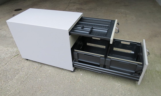 Image 1 of Vitra Metropol verrijdbare lade 3 laden Voor hangmappen, keukengerei, enz.