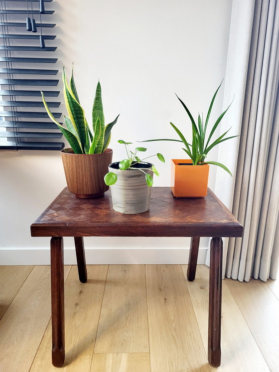 Image 1 of Massief Houten Bijzettafeltje Of Plantentafel Ingelegd Bovenblad, Landelijke Stijl, Brutalist