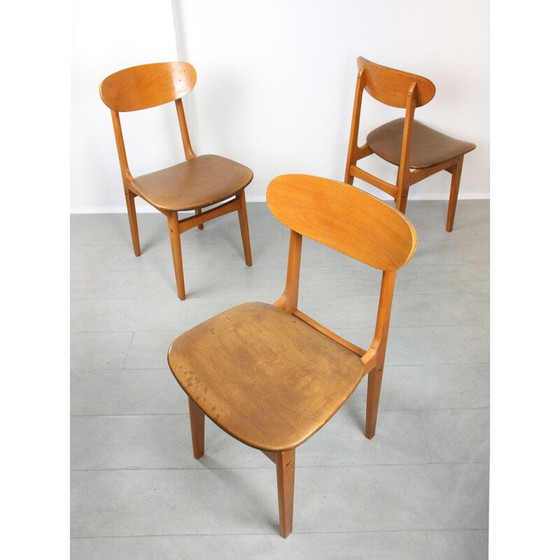 Image 1 of Set van 3 vintage Italiaanse eetkamerstoelen van hout en kunstleer