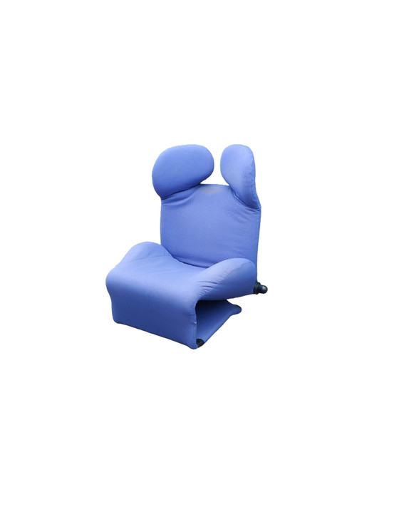 Image 1 of 2x Cassina Wink fauteuils van ontwerper Toshiyuki Kita