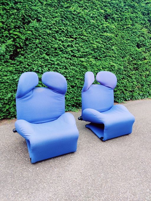 2x Cassina Wink fauteuils van ontwerper Toshiyuki Kita