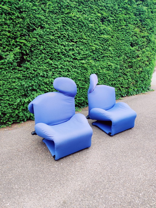 2x Cassina Wink fauteuils van ontwerper Toshiyuki Kita