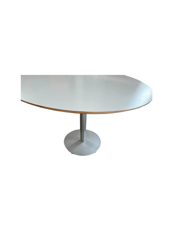 Image 1 of Ronde tafel