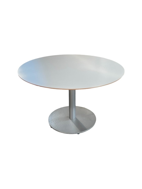 Image 1 of Ronde tafel