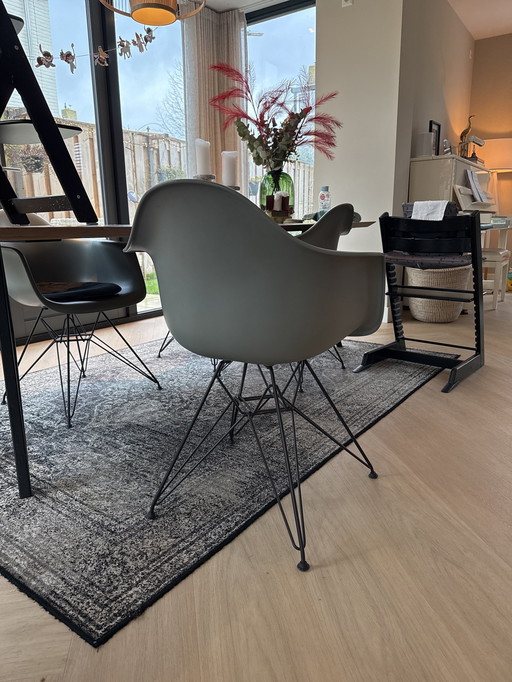 6X Vitra Stoelen