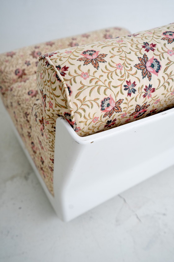 Image 1 of Lounge stoel met bloemenprint uit de jaren 70