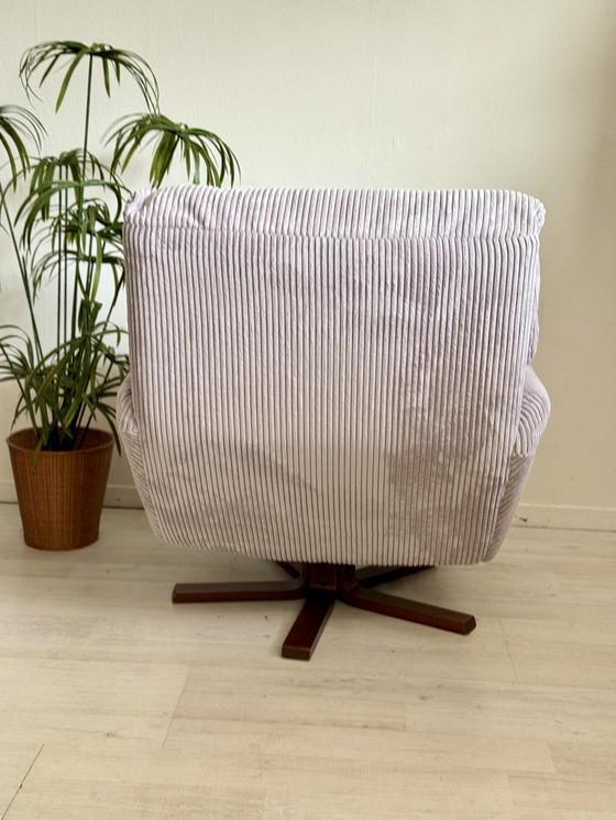 Image 1 of Vintage draaifauteuil rib