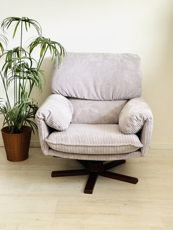 Image 1 of Vintage draaifauteuil rib